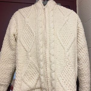 Real alpaca hooded jacket